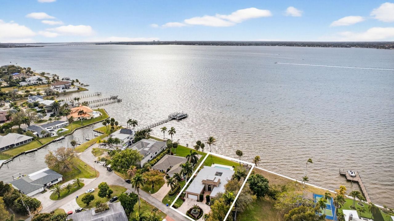 19 George Town, Fort Myers, FL 33919 Photo