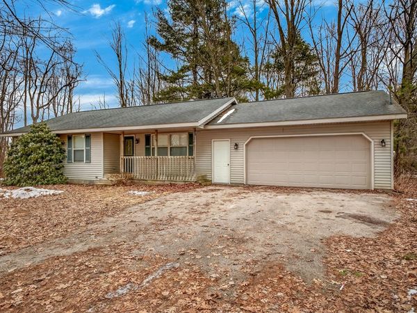 9324 Whitbeck Road, Montague, MI 49437