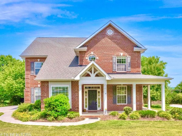 12927 Meadow Pointe Lane, Knoxville, TN 37934