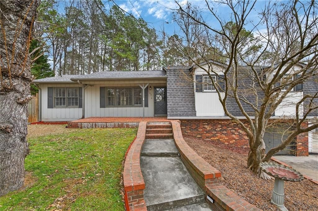 155 Chickasaw Run, Woodstock, GA 30188 Main Photo