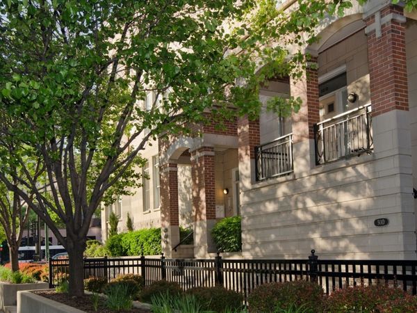 501 N Kingsbury Street , Unit F, Chicago, IL 60654