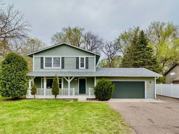 809 Wagon Wheel Trail, Mendota Heights, MN 55120
