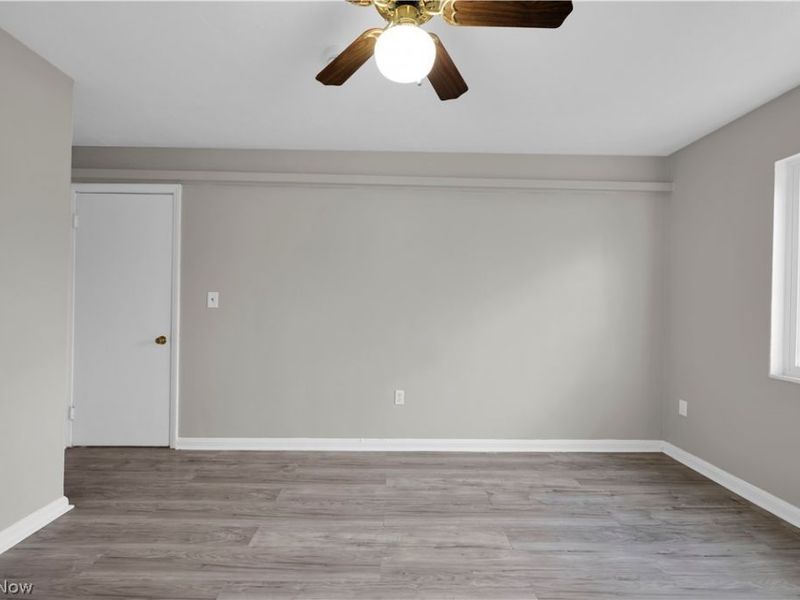 5208 Lee Road , Unit 3, Maple Heights, OH 44137 Photo 4