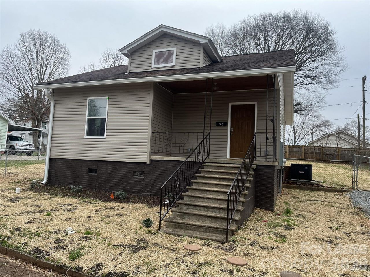 205 Wood Street, Mount Holly, NC 28120 Main Photo