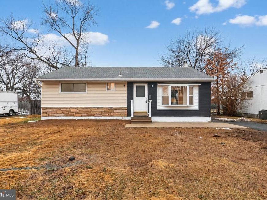 904 Arthur Avenue, Bristol, PA 19007 Main Photo