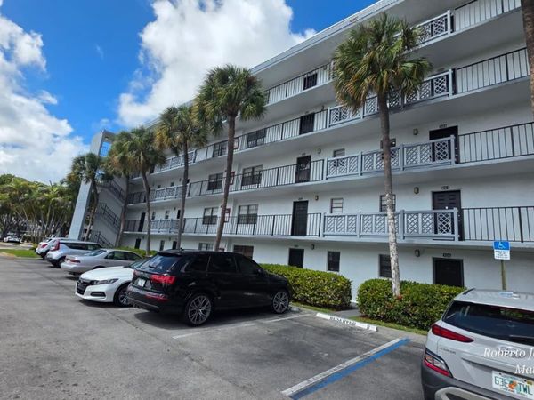 9235 SW 8th St, Unit 510, Boca Raton, FL 33428