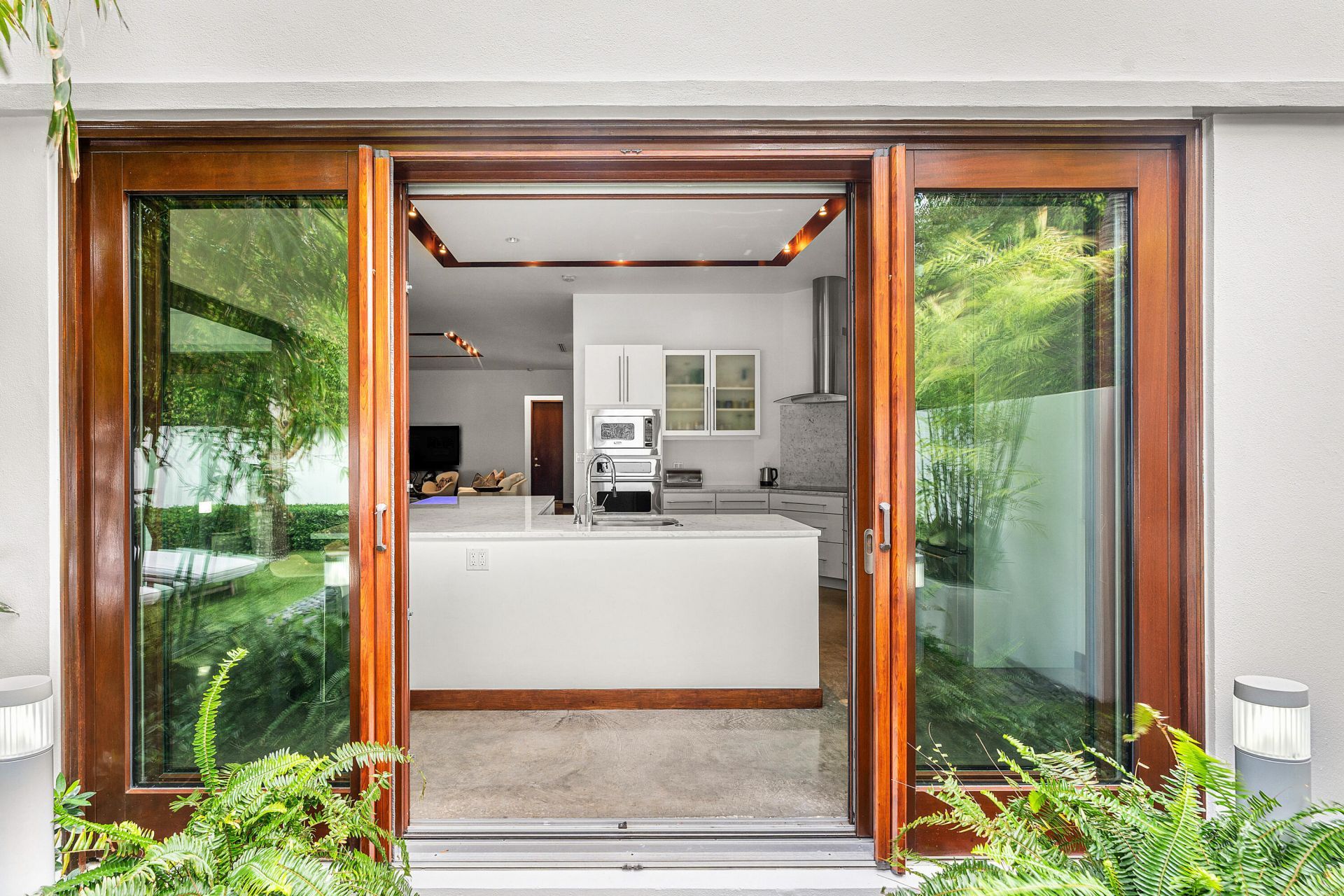 179 Main Street, Palm Beach, FL 33480 Photo