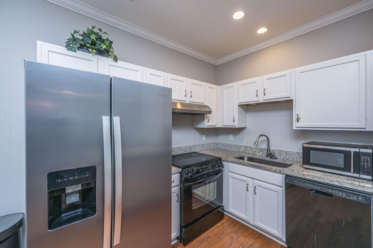 4005 Radcliffe Place Drive Photo 11