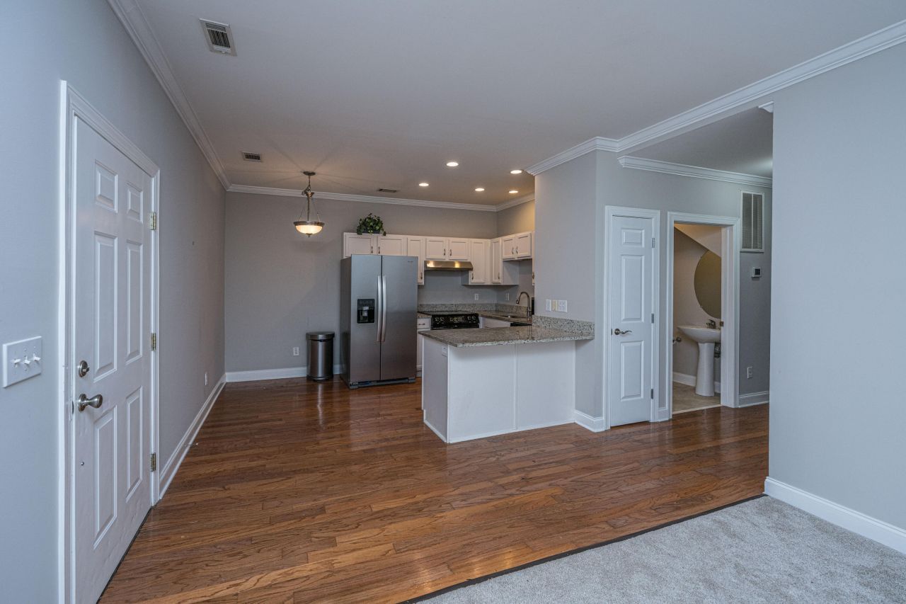 4005 Radcliffe Place Drive Photo 8