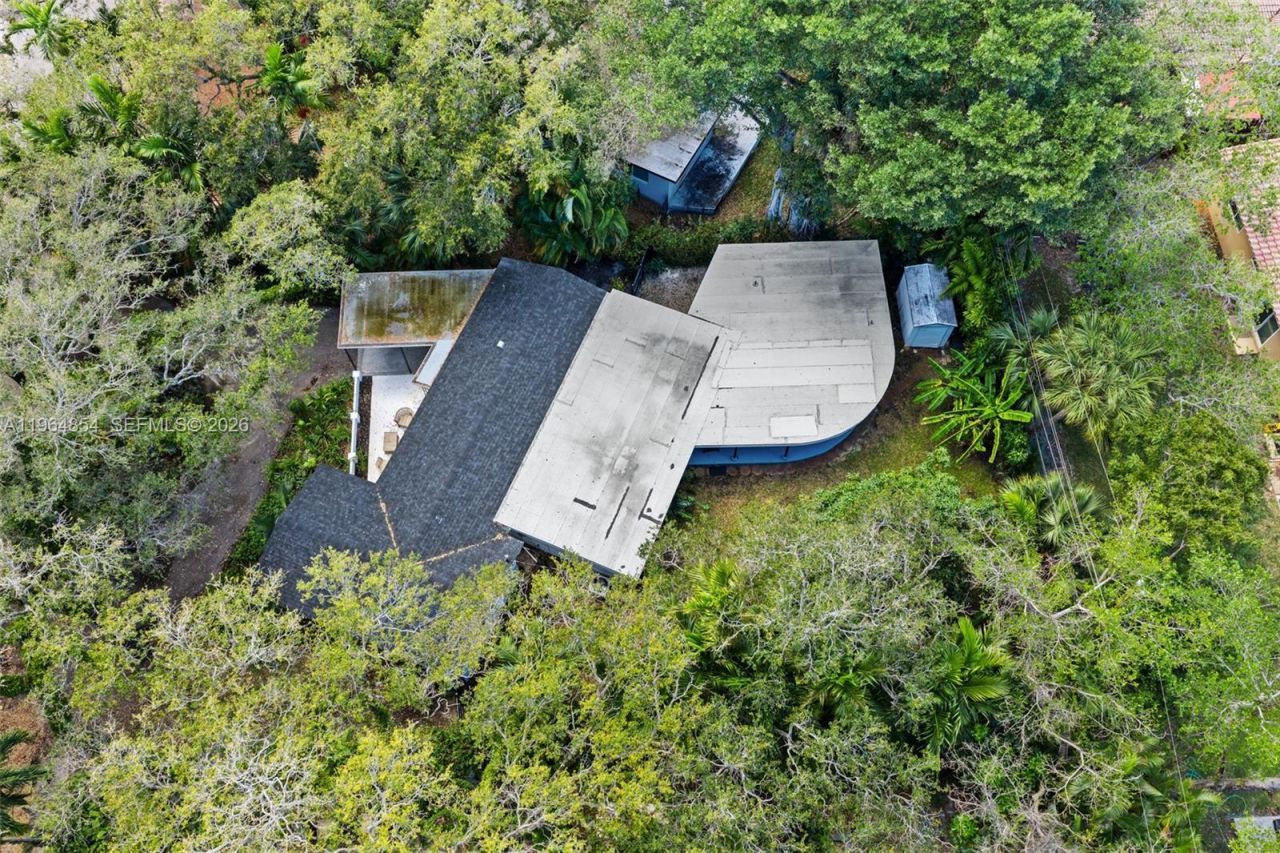 1745 NE 137th Ter , North Miami, FL 33181 Photo