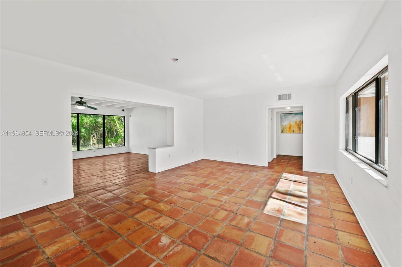 1745 NE 137th Ter , North Miami, FL 33181 Photo