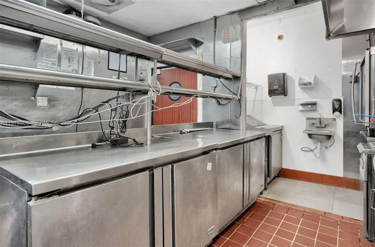 1930 Ponce De Leon Blvd , Unit 1930, Coral Gables, FL 33134 Photo