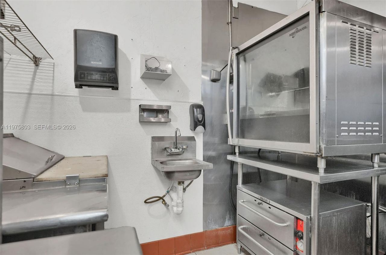 1930 Ponce De Leon Blvd , Unit 1930, Coral Gables, FL 33134 Photo