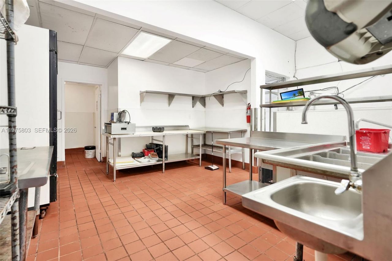 1930 Ponce De Leon Blvd , Unit 1930, Coral Gables, FL 33134 Photo