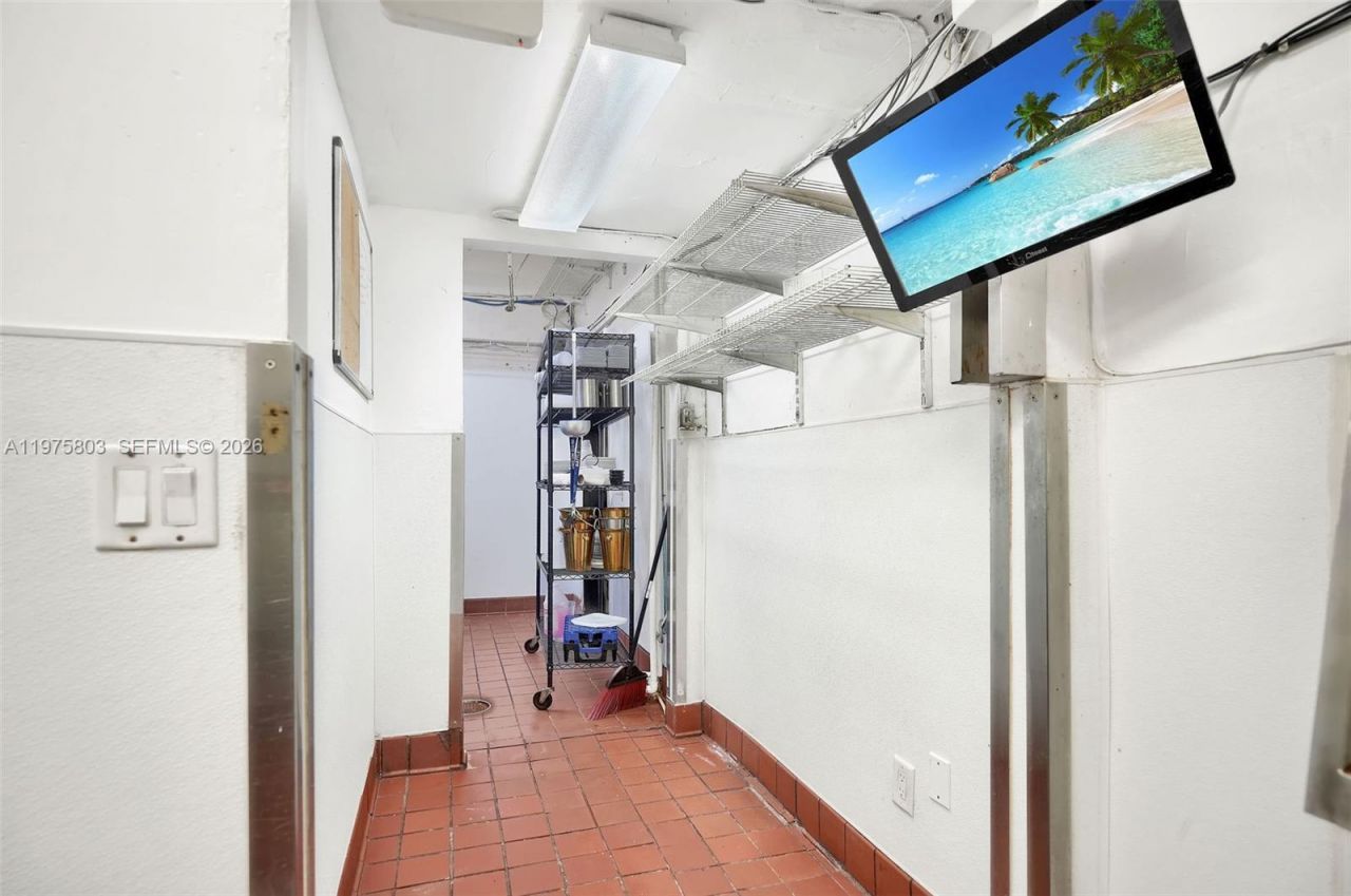 1930 Ponce De Leon Blvd , Unit 1930, Coral Gables, FL 33134 Photo