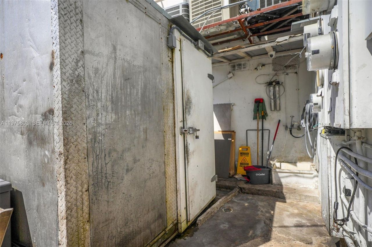 1930 Ponce De Leon Blvd , Unit 1930, Coral Gables, FL 33134 Photo