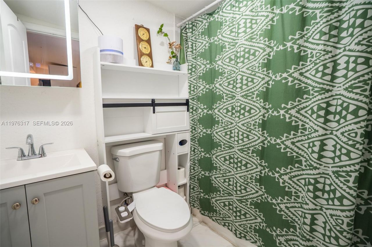 8012 NW 10th Ct , Miami, FL 33150 Photo