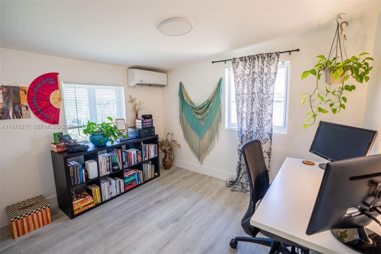 8012 NW 10th Ct , Miami, FL 33150 Photo