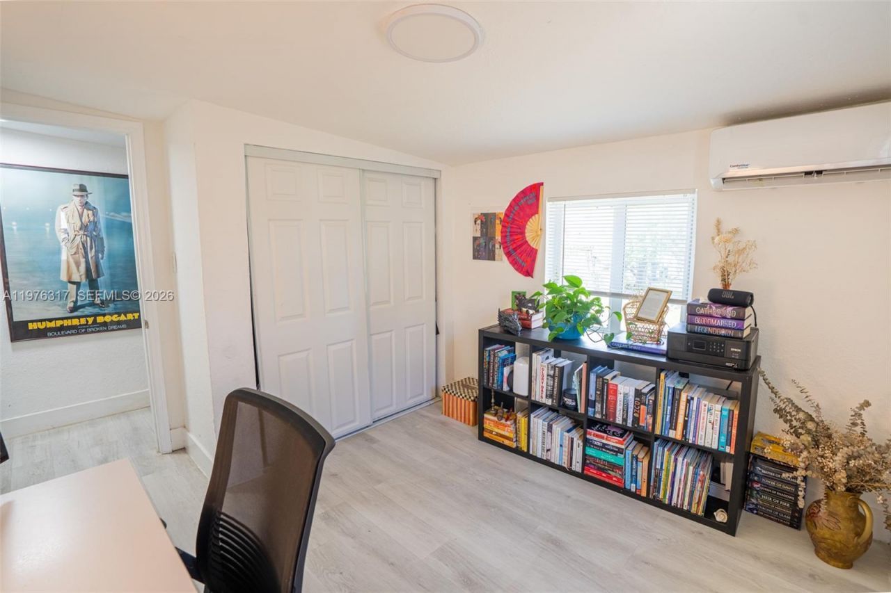 8012 NW 10th Ct , Miami, FL 33150 Photo