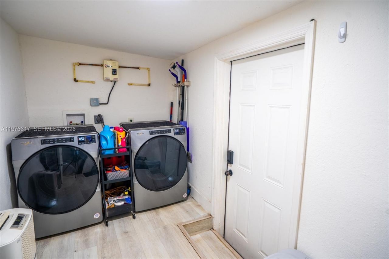 8012 NW 10th Ct , Miami, FL 33150 Photo