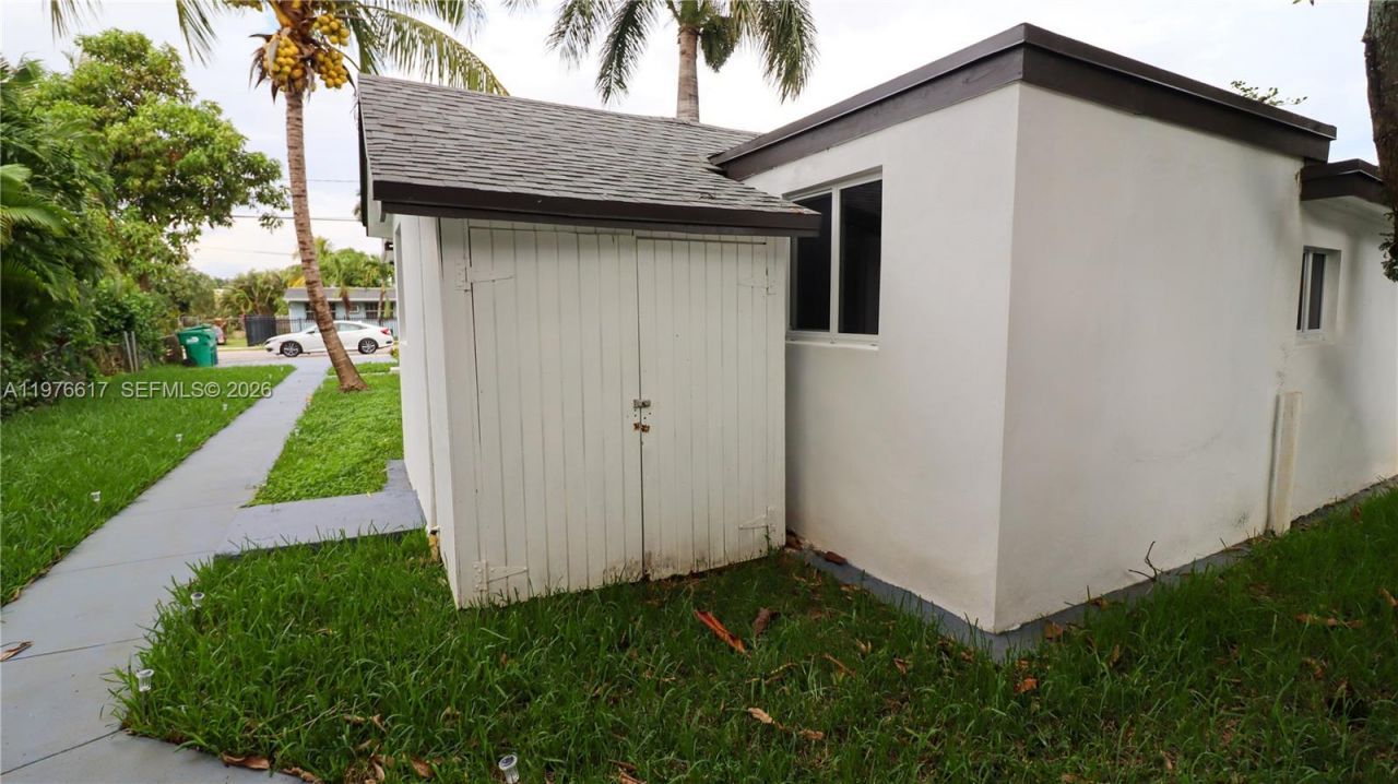 330 NW 82nd Ter , Unit A, Miami, FL 33150 Photo