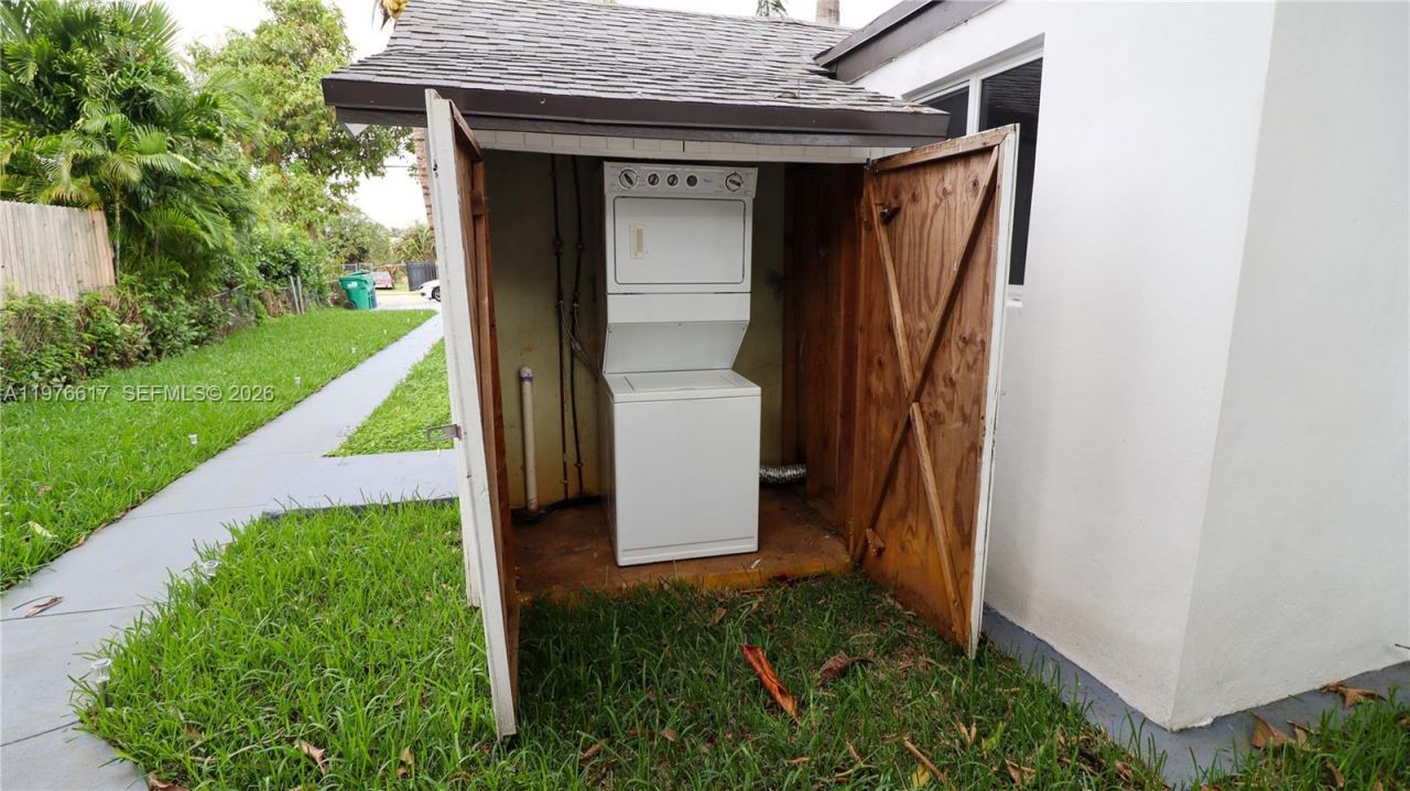 330 NW 82nd Ter , Unit A, Miami, FL 33150 Photo