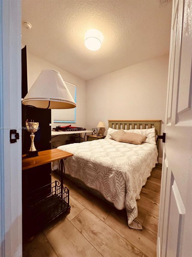 822 SW 143rd Ter, Unit 204, Pembroke Pines, FL 33027 Photo