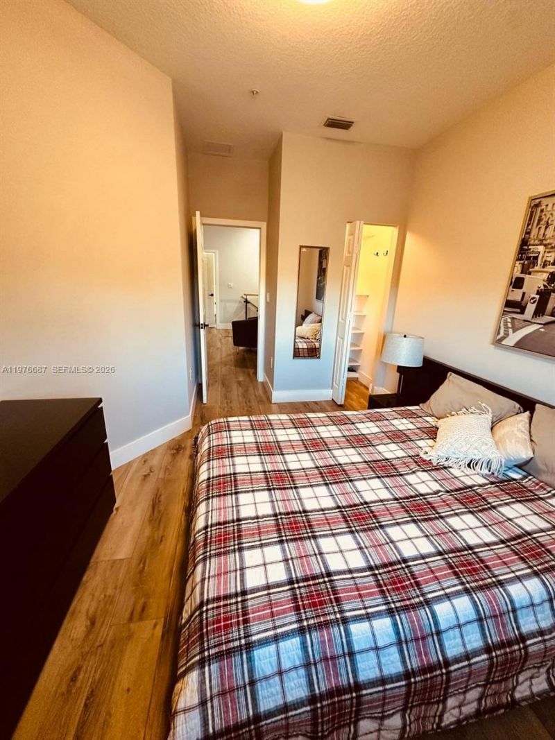 822 SW 143rd Ter, Unit 204, Pembroke Pines, FL 33027 Photo