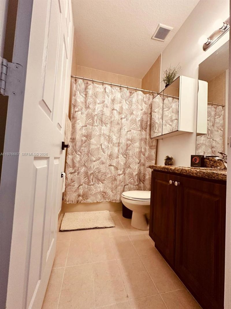 822 SW 143rd Ter, Unit 204, Pembroke Pines, FL 33027 Photo