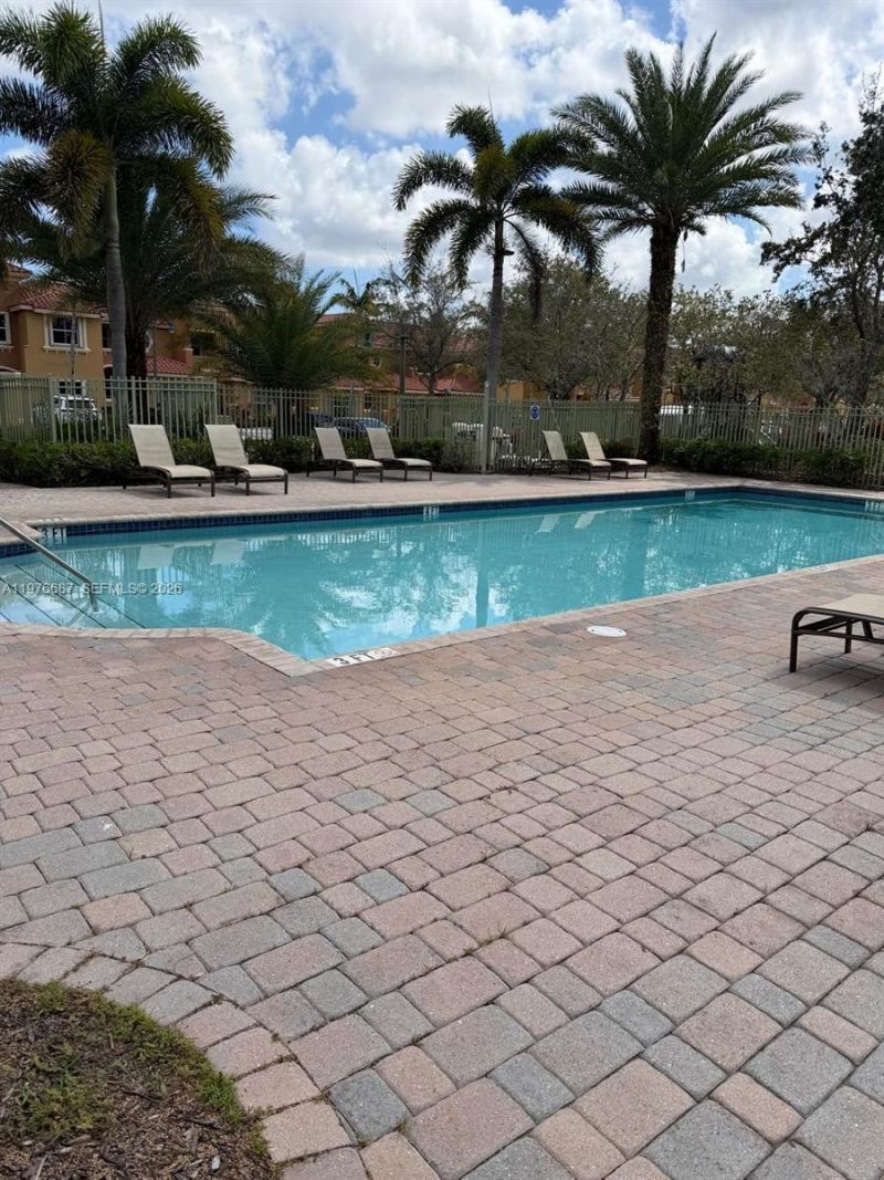 822 SW 143rd Ter, Unit 204, Pembroke Pines, FL 33027 Photo