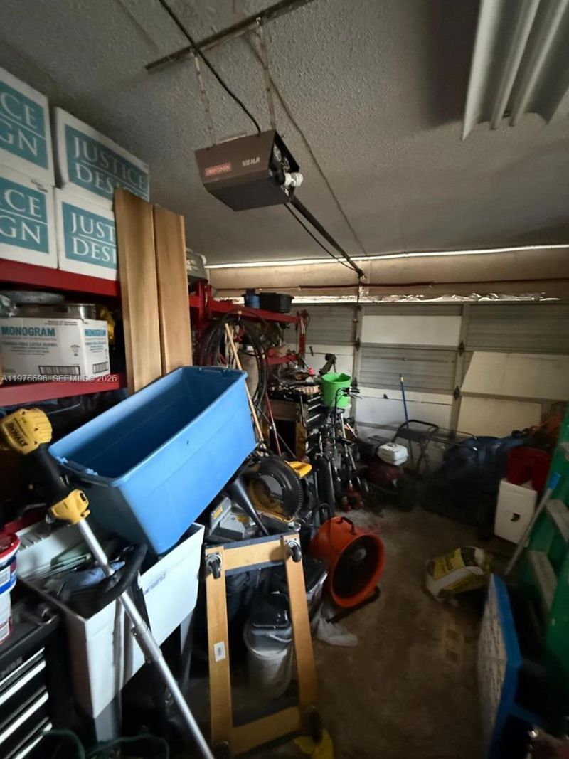 8105 NW 74th Ter , Tamarac, FL 33321 Photo