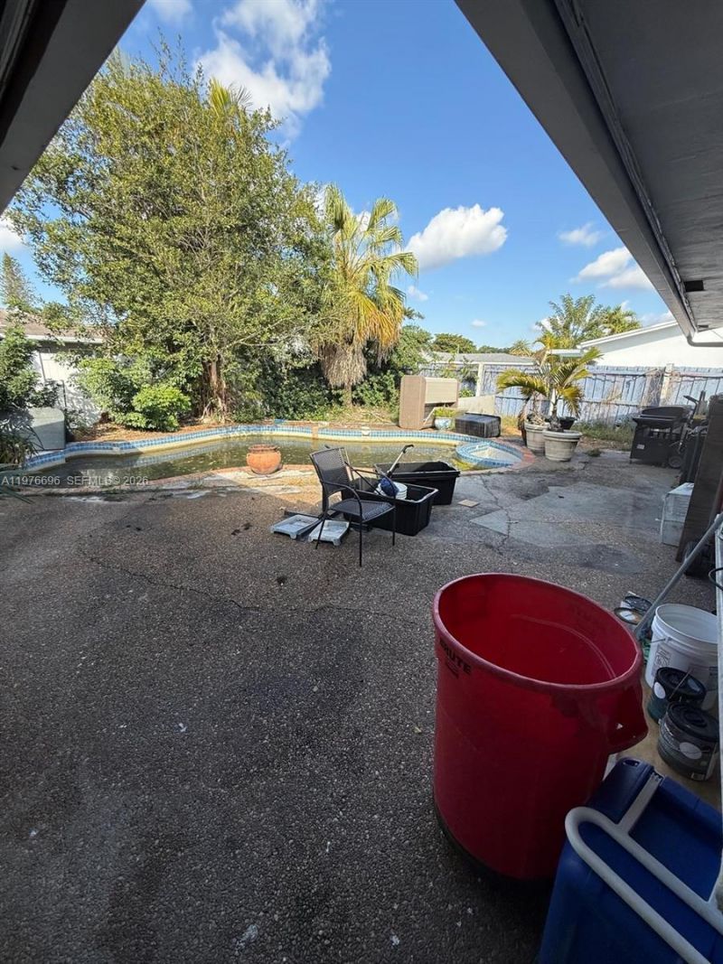 8105 NW 74th Ter , Tamarac, FL 33321 Photo