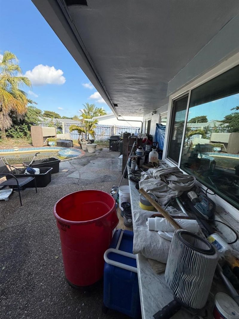 8105 NW 74th Ter , Tamarac, FL 33321 Photo