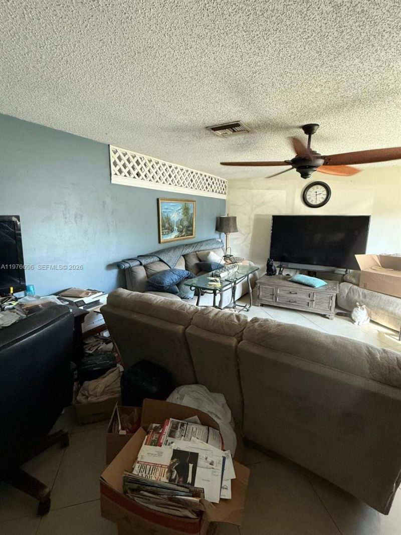 8105 NW 74th Ter , Tamarac, FL 33321 Photo