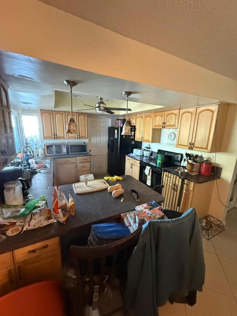 8105 NW 74th Ter , Tamarac, FL 33321 Photo