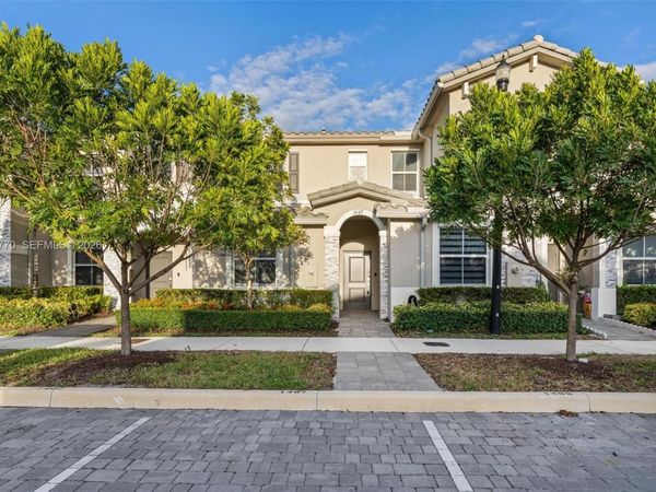 1467 SE 26th Rd , Homestead, FL 33035