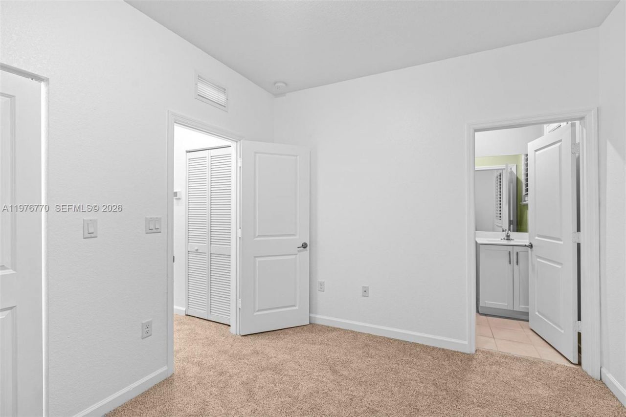 1467 SE 26th Rd , Homestead, FL 33035 Photo