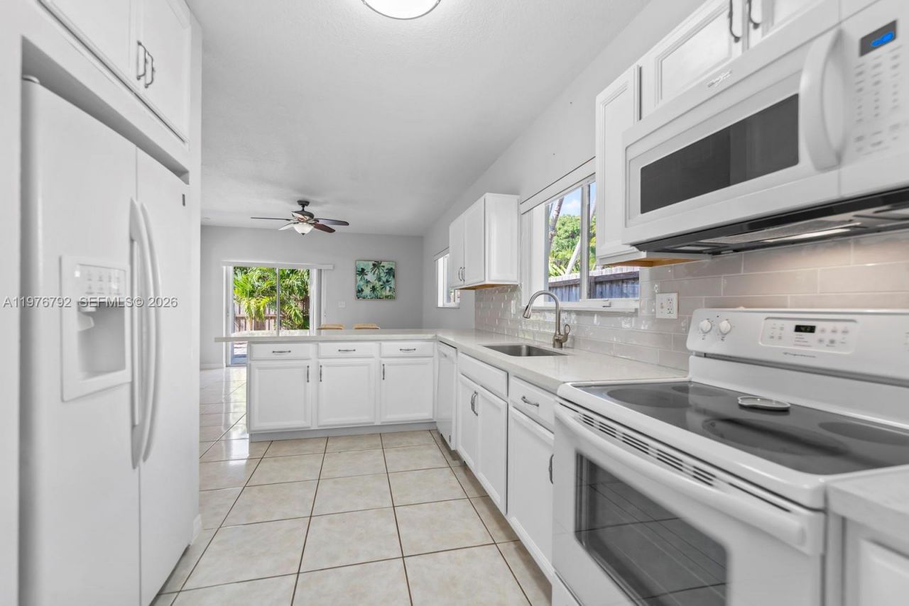 6 SE Marlin Ave, Key Largo, FL 33037 Photo