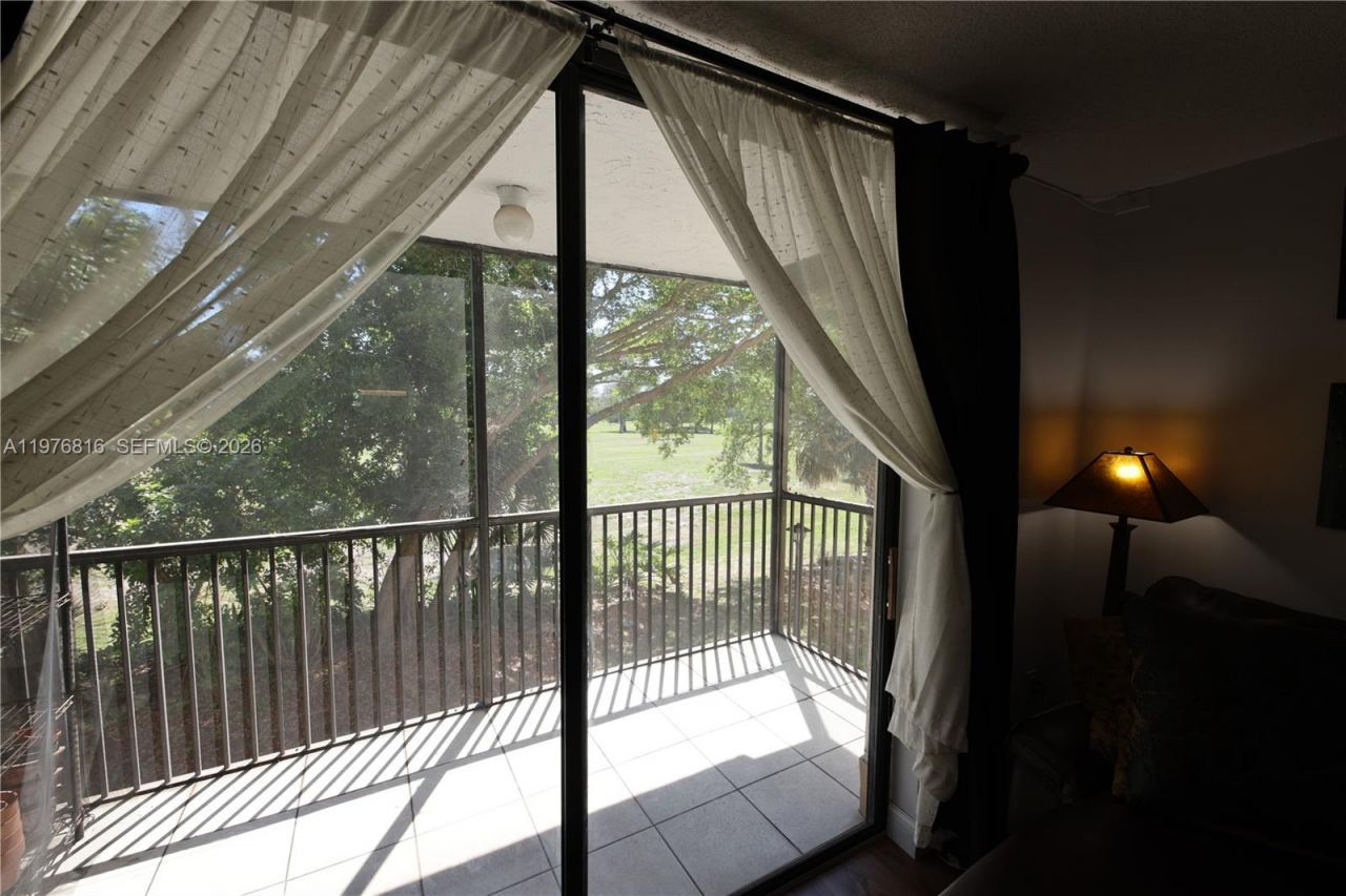 5570 NW 44th St, Unit 204A, Lauderhill, FL 33319 Photo