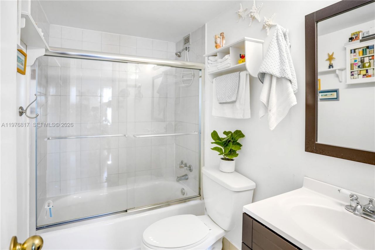 1455 West Ave , Unit 202, Miami Beach, FL 33139 Photo