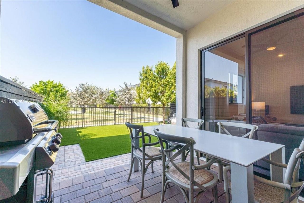 12060 SW 82nd Pl , Miami, FL 33156 Photo