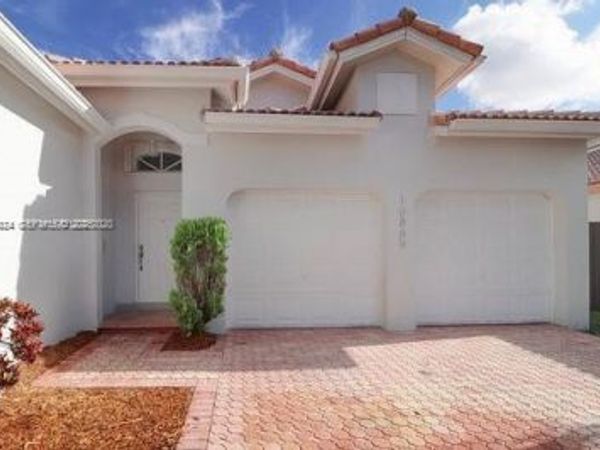 10889 NW 58th Ter , Doral, FL 33178