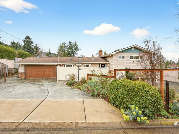 1059 Terra Avenue, Ashland, OR 97520