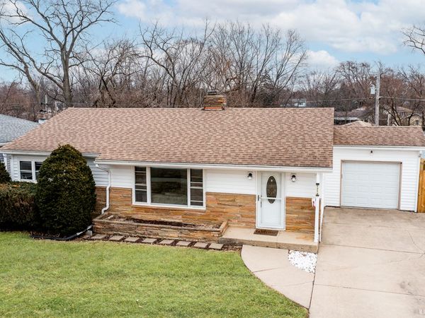 1212 Grandview Avenue , Lockport, IL 60441