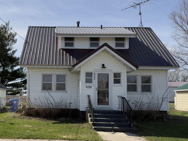 620 College Street, Marble Rock, IA 50653
