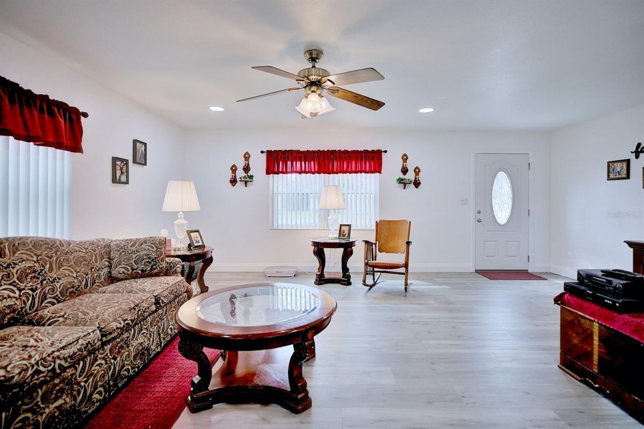 206 Ariana Place, Auburndale, FL 33823 Photo