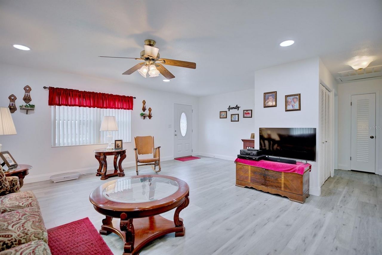 206 Ariana Place, Auburndale, FL 33823 Photo