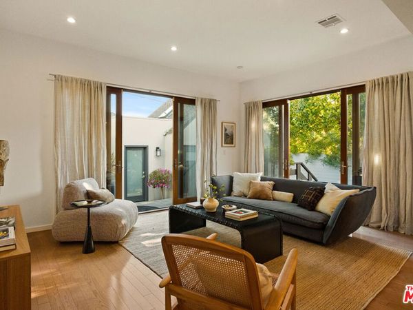 1126 Grant Avenue, Venice, CA 90291