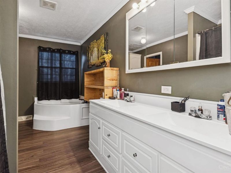 5635 Thomas Road, Lewis Twp, OH 45121 Photo 15