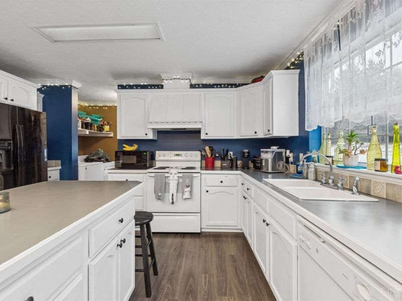 5635 Thomas Road, Lewis Twp, OH 45121 Photo 8